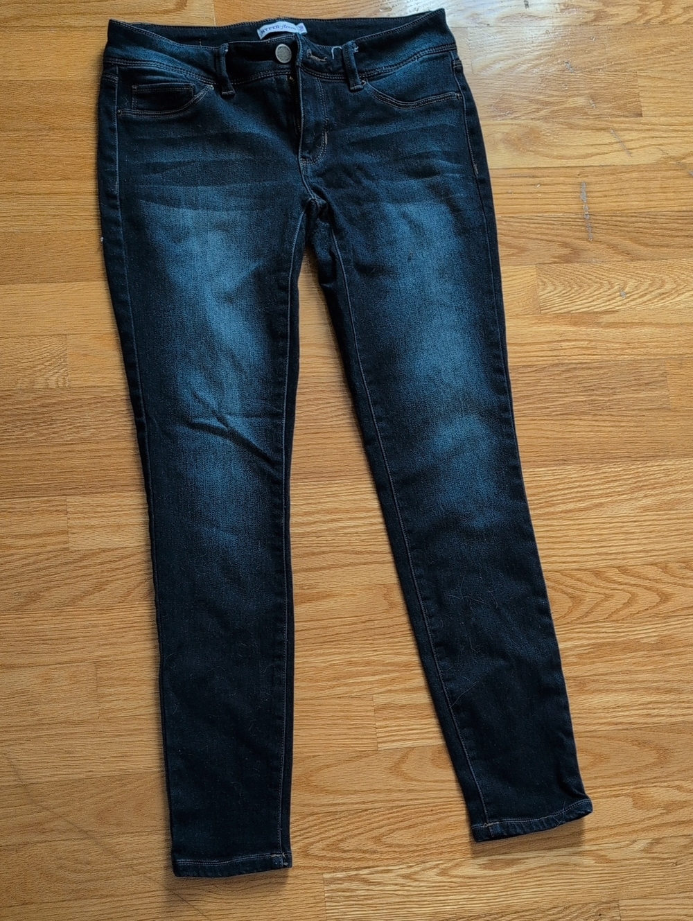 Women’s Dark Wash Skinny Jeans - Fleece-lined